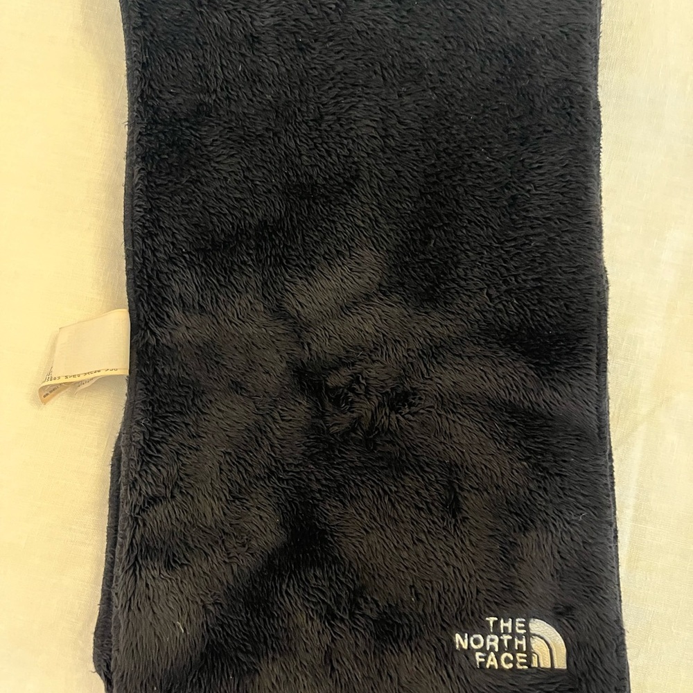 The North Face Black Fleece Scarf